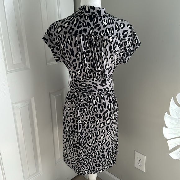 PRISTINE NWOT INC BUTTON DOWN -Stylish Size 2 - Picture 3 of 7